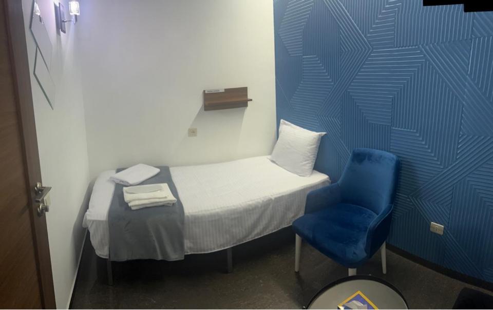 Enigma Hostel 耶烈万 外观 照片