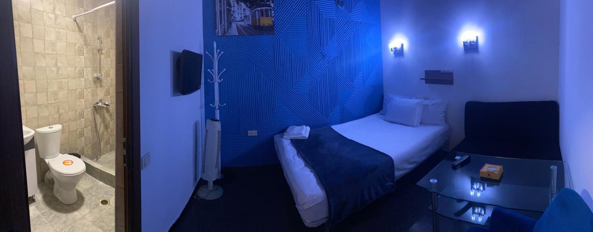 Enigma Hostel 耶烈万 外观 照片