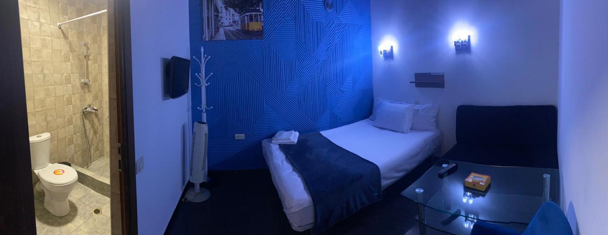Enigma Hostel 耶烈万 外观 照片